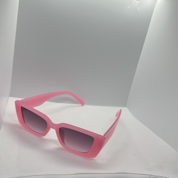 Pink Cat Eye Sunglasses - Retro 400 UV Protection - Trendy Fashion Shades - Picture 8 of 9